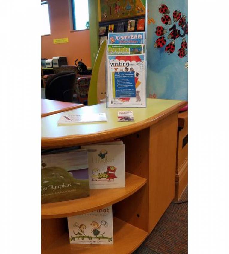 A4/1 Etg PORTE BROCHURE , porte Publicitaire et Présentoir en plastique acrylic display